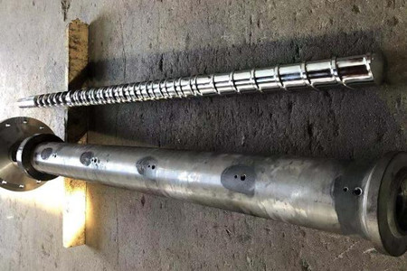 注塑機(jī)機(jī)筒螺桿使用時(shí)需要注意哪些事項(xiàng)？